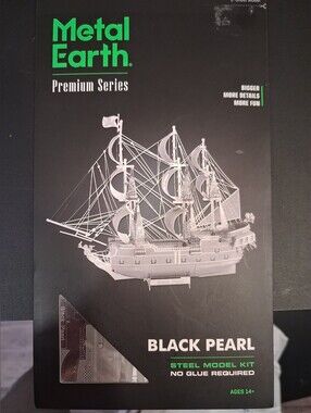 BLACK PEARL SHIP STEEL MODEL KIT BY METAL EARTH